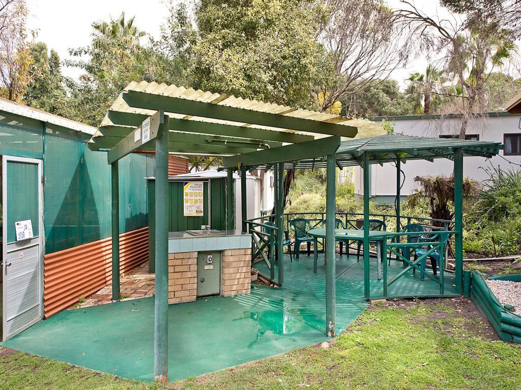 Acclaim Pine Grove Holiday Park Esperance Extérieur photo