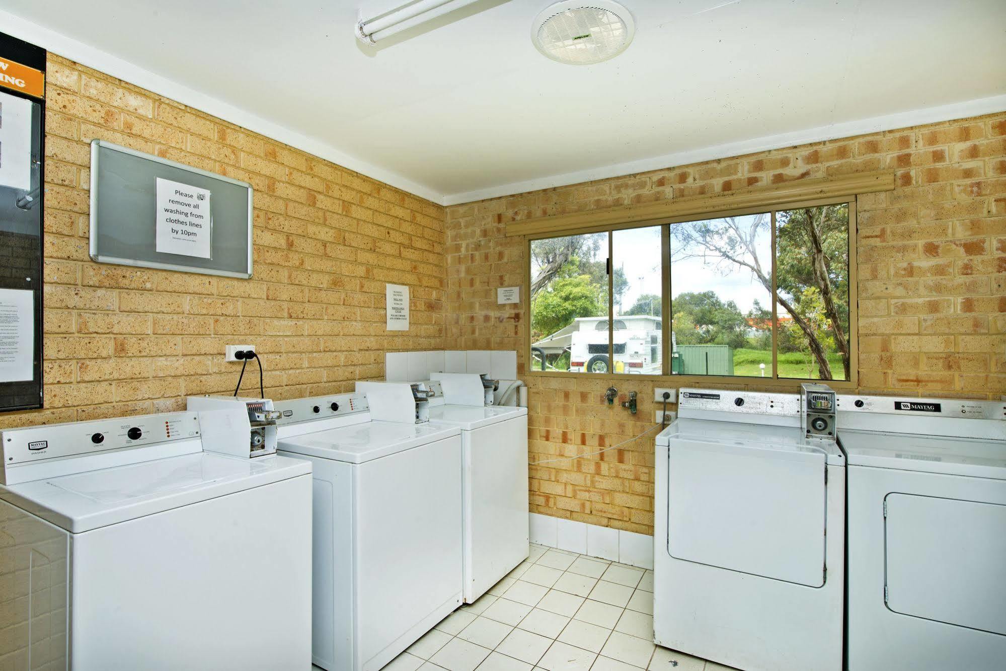 Acclaim Pine Grove Holiday Park Esperance Extérieur photo